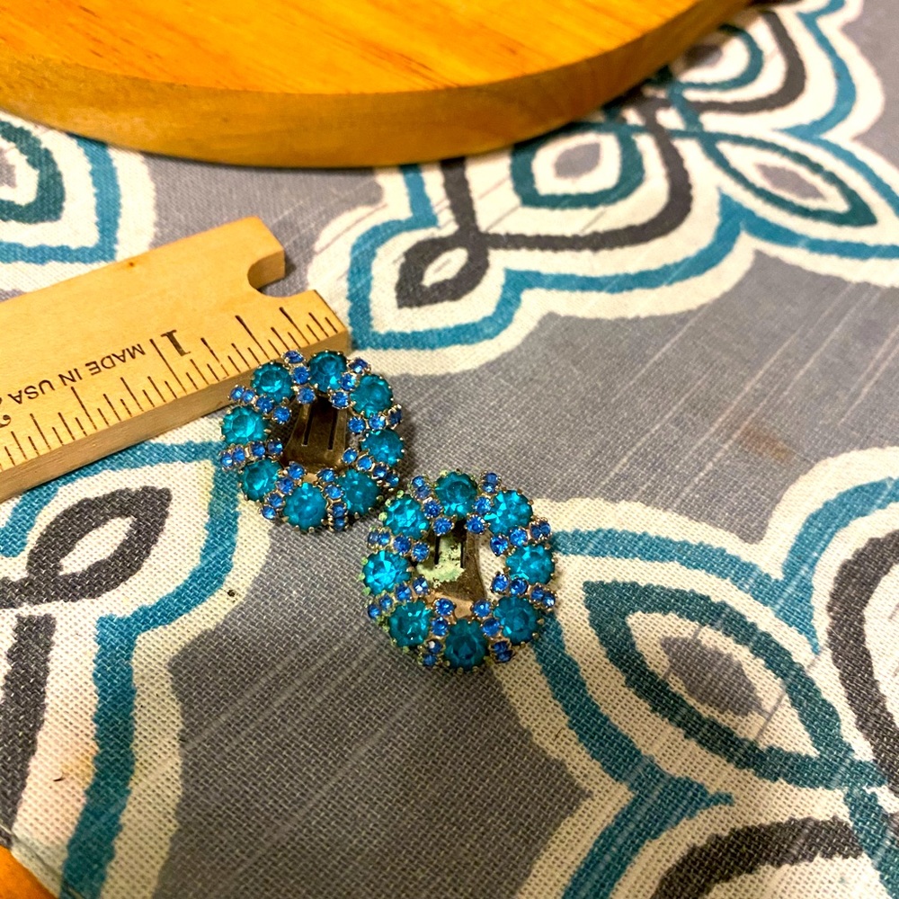 Vintage costume clip on earrings